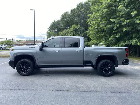 Used 2025 Chevrolet Silverado 2500 LTZ w/ Trail Boss Package AWD/4WD image 6