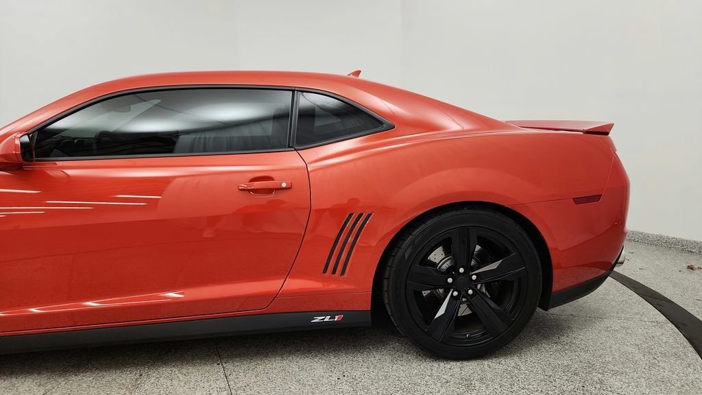 Used 2013 Chevrolet Camaro ZL1 RWD image 13