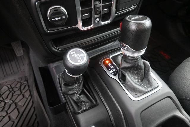 Used 2024 Jeep Gladiator Sport AWD/4WD image 30
