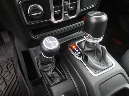 Used 2024 Jeep Gladiator Sport AWD/4WD image 30