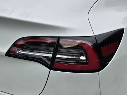 Used 2023 Tesla Model 3 Standard Range image 24