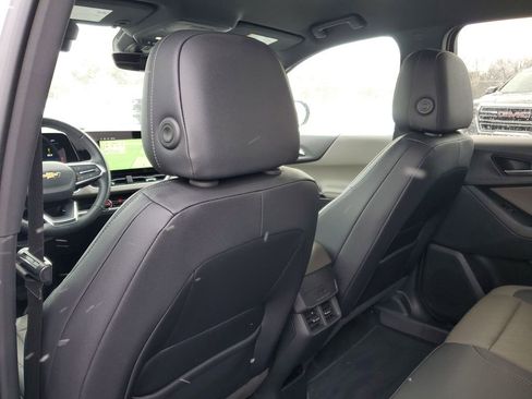 Certified 2025 Chevrolet Equinox LT w/ Convenience Package II image 29