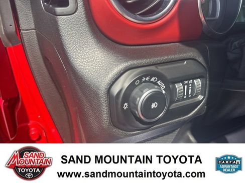 Used 2021 Jeep Wrangler Unlimited Rubicon AWD/4WD image 14