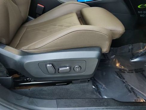 Used 2025 BMW X3 xDrive30i w/ M Sport Package AWD/4WD image 24