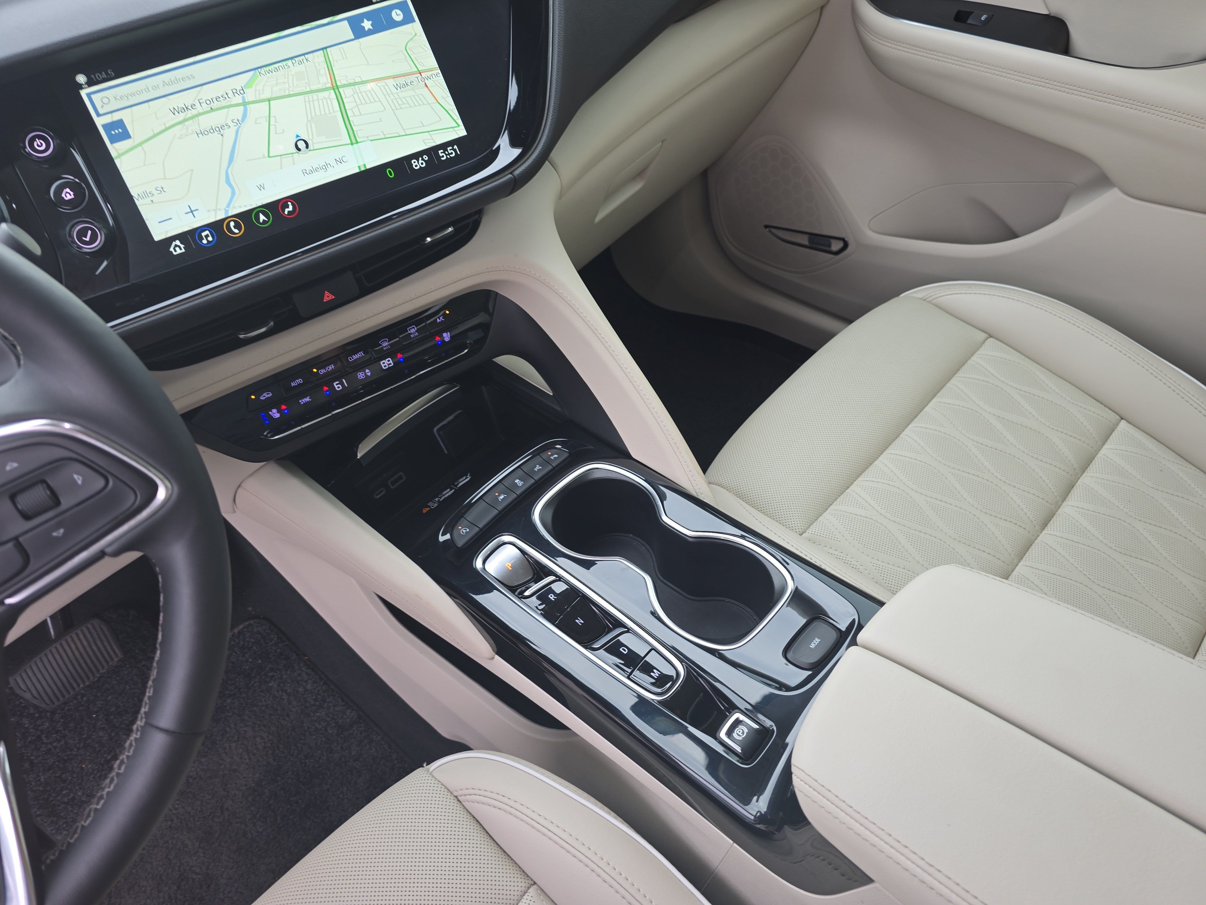 Used 2023 Buick Envision Avenir FWD image 24
