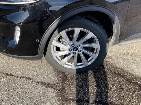 Used 2021 Ford Escape Titanium w/ Titanium Elite Package image 4