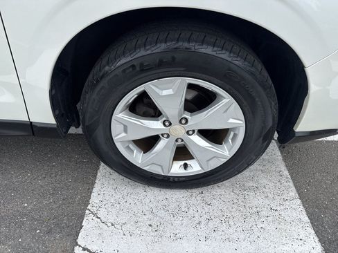 Used 2015 Subaru Forester 2.5i Premium AWD/4WD image 12