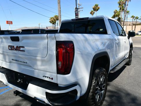Used 2022 GMC Sierra 1500 AT4 w/ AT4 Premium Package AWD/4WD image 10