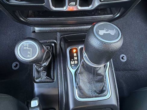 Used 2022 Jeep Wrangler Unlimited Sport AWD/4WD image 44