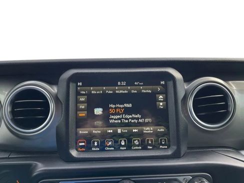 Used 2019 Jeep Wrangler Unlimited Sahara w/ Uconnect 4C Nav & Sound Group AWD/4WD image 26