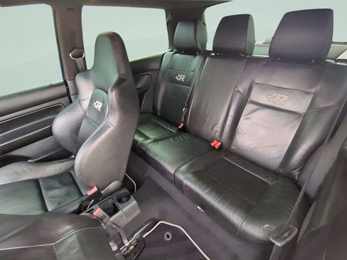 Used 2004 Volkswagen R32 image 14