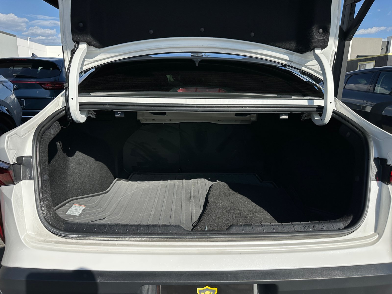 Used 2025 Kia K4 FWD image 25