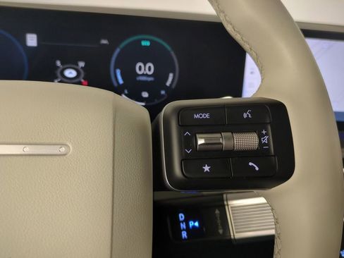 Certified 2025 Hyundai Santa Fe Limited image 34