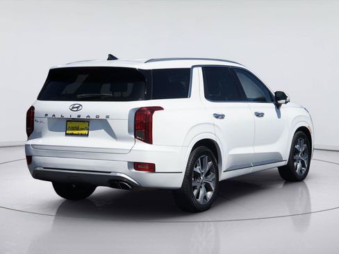 Used 2022 Hyundai Palisade Limited FWD image 6