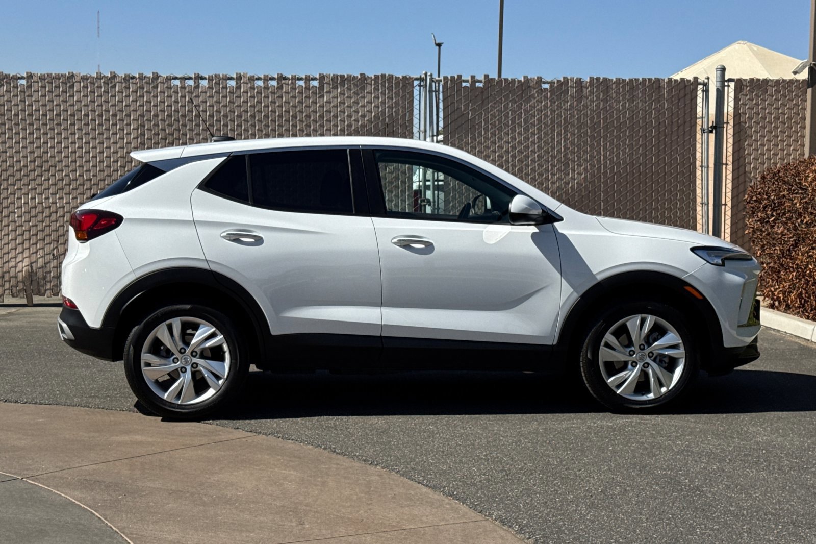 Used 2025 Buick Encore GX Preferred FWD image 3