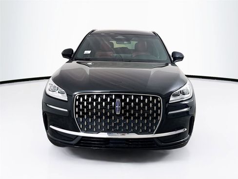 Used 2025 Lincoln Corsair Grand Touring w/ Towing Package image 22