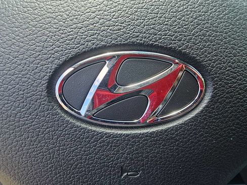 Used 2022 Hyundai Santa Fe Limited FWD image 22