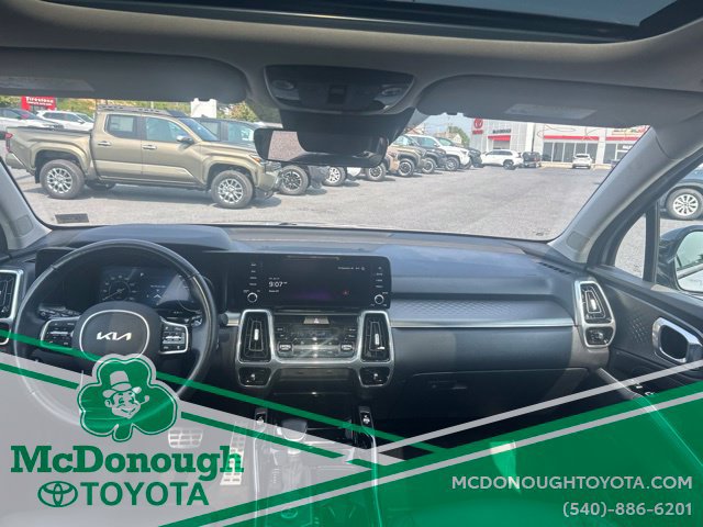 Used 2023 Kia Sorento SX AWD/4WD image 13