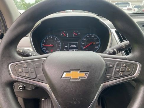Used 2018 Chevrolet Equinox LS FWD image 19