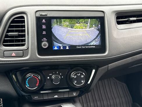 Used 2019 Honda HR-V Sport image 24