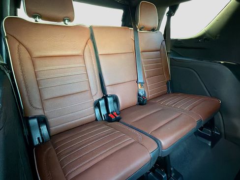 Used 2023 GMC Yukon Denali Ultimate image 20