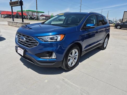 Used 2020 Ford Edge SEL w/ Cold Weather Package AWD/4WD image 2