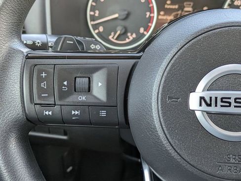 Used 2021 Nissan Rogue S image 19