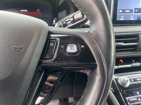 Used 2022 Lincoln Corsair Reserve w/ Equipment Group 201A image 13