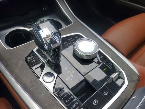 Used 2022 BMW X7 M50i w/ Executive Package image 31