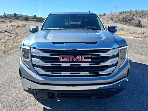 New 2026 GMC Sierra 1500 SLE w/ Preferred Package image 9