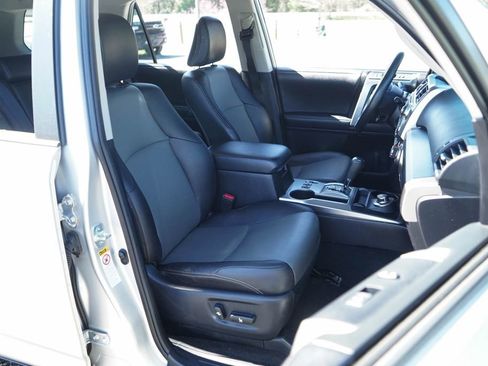 Used 2018 Toyota 4Runner SR5 Premium image 36