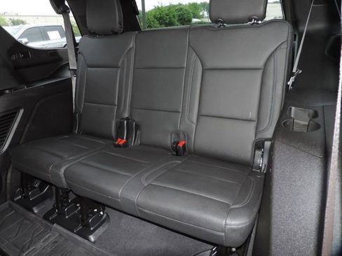 Used 2024 Chevrolet Tahoe Z71 w/ Luxury Package AWD/4WD image 24