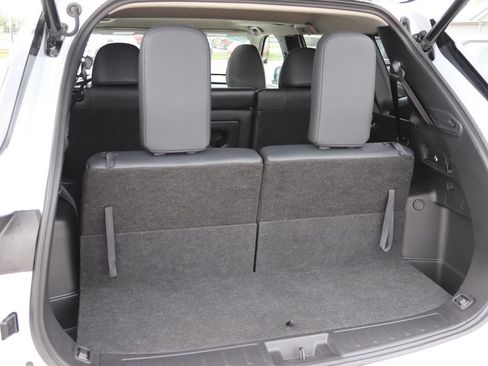 Used 2025 Mitsubishi Outlander SEL AWD/4WD image 13