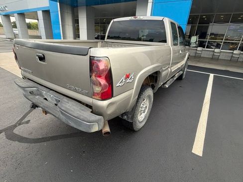 Used 2003 Chevrolet Silverado 2500 LS AWD/4WD image 3