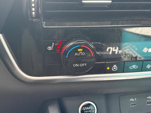 Used 2021 Nissan Rogue SV w/ Premium Package image 13