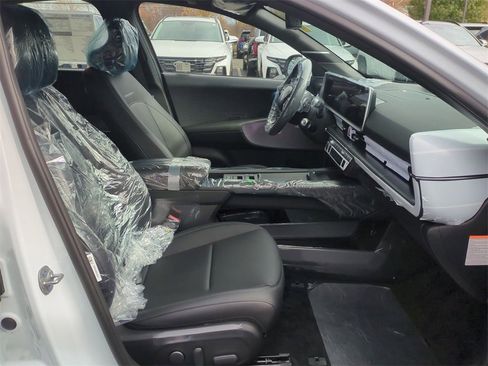 New 2025 Hyundai Ioniq 6 Limited image 28