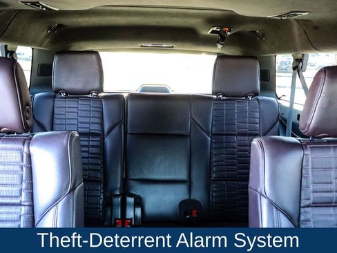 Used 2021 Cadillac Escalade ESV Sport Platinum w/ LPO, ONYX Package image 19