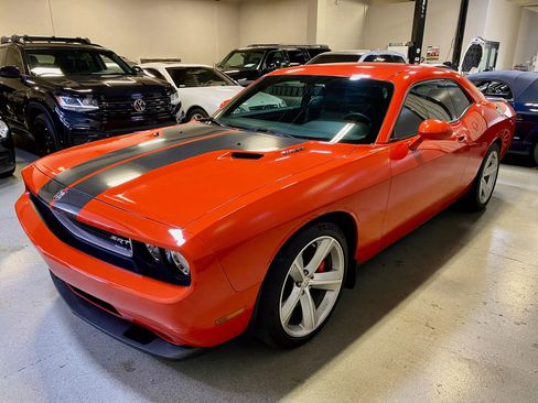 Used 2009 Dodge Challenger SRT8 w/ SRT Option Group II image 3