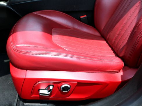 Used 2021 Maserati Ghibli S image 18