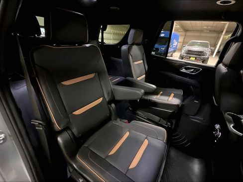 Used 2023 GMC Yukon AT4 w/ Technology Package AWD/4WD image 25