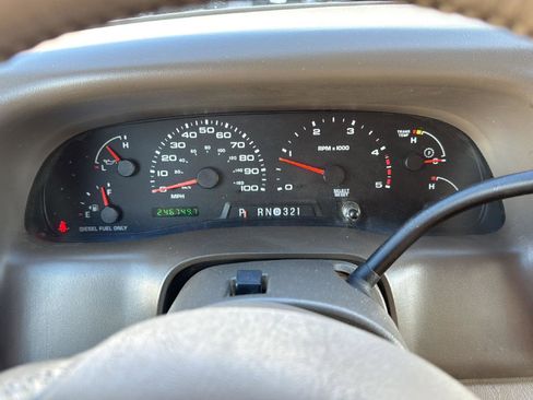 Used 2004 Ford F250 XL image 9