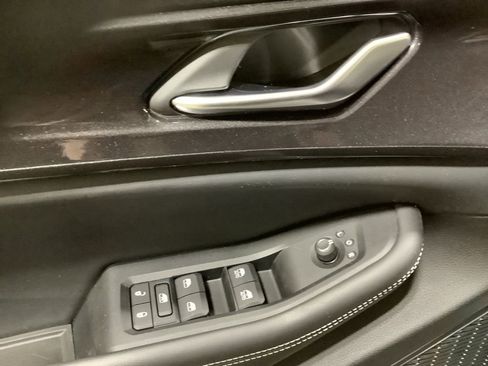 Used 2023 Jeep Grand Cherokee L Laredo image 22