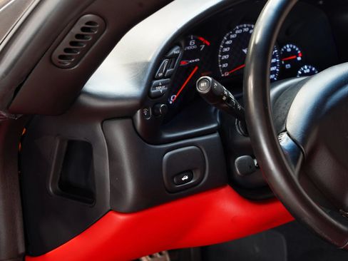 Used 2003 Chevrolet Corvette Z06 RWD image 39