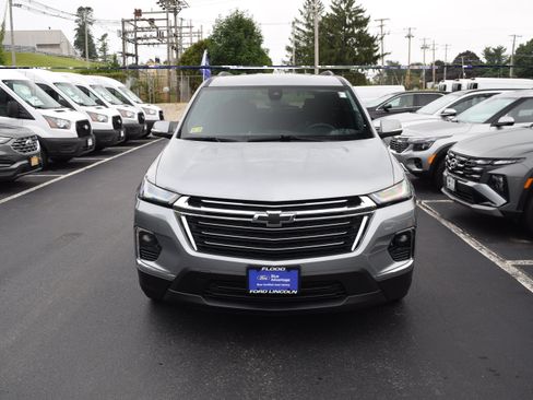 Used 2023 Chevrolet Traverse LT w/ LPO, Floor Liner Package AWD/4WD image 2