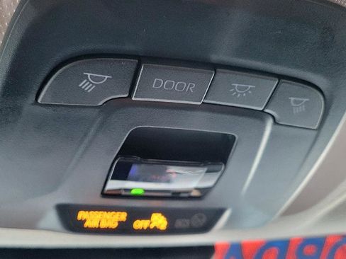 Used 2024 Toyota Corolla LE image 17