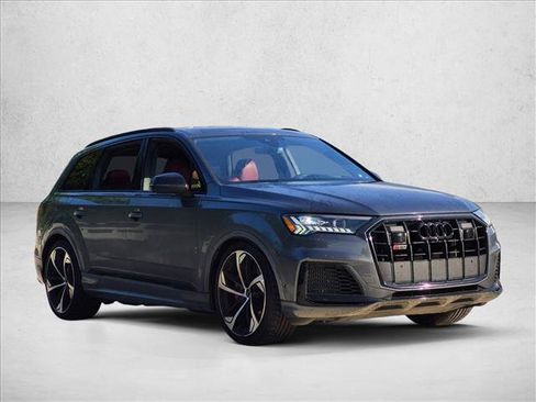 Used 2023 Audi SQ7 Prestige w/ Prestige Package AWD/4WD image 3