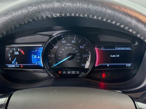 Used 2018 Ford Explorer XLT w/ Equipment Group 202A image 16