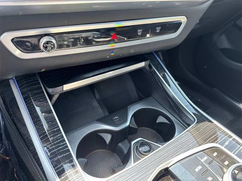 Used 2023 BMW X7 xDrive40i w/ M Sport Package image 26