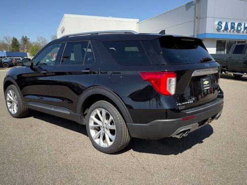 Used 2022 Ford Explorer Platinum w/ Equipment Group 601A image 5