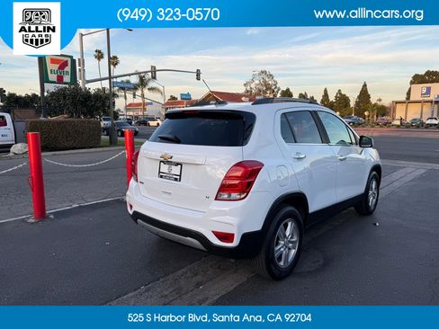 Used 2018 Chevrolet Trax LT w/ LT Convenience Package FWD image 4